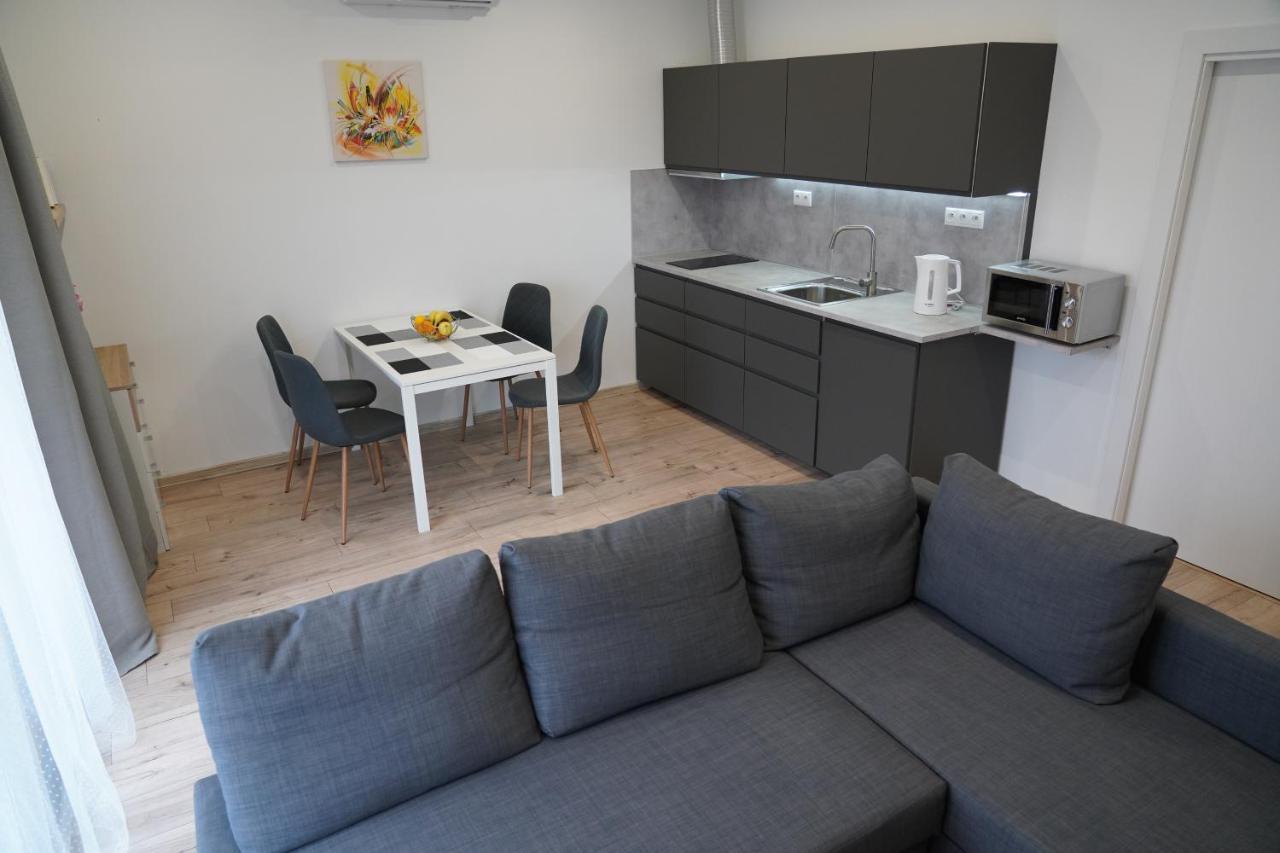 Apartman Zuzana Nesvady Exterior photo