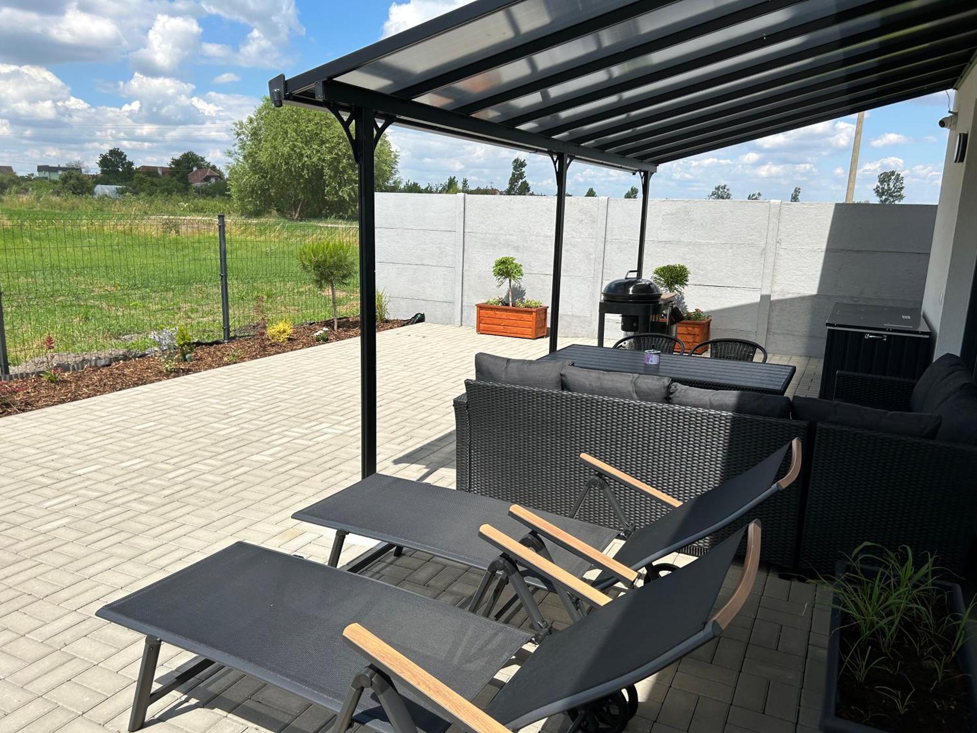 Apartman Zuzana Nesvady Exterior photo